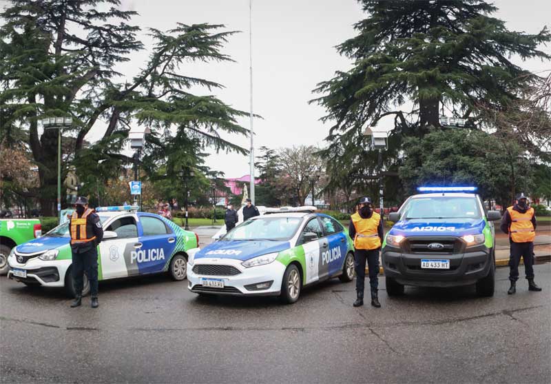 Kicillof entregó a Moreno patrulleros usados que pertenecían a municipios opositores