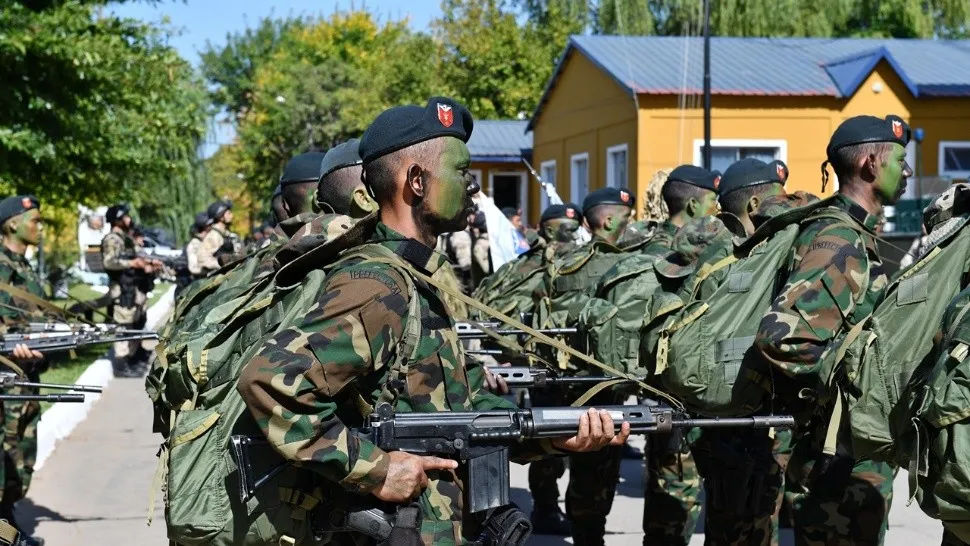 Encapuchados robaron armas, municiones y chalecos tras copar planta de Prefectura