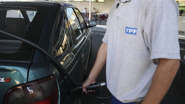 Aumentan las naftas Y gasoil a partir de medianoche en promedio 4.5 {688a8ce96c256f08401d8e2f5c8db48dc2792b622bdd2a5bb1e6509fa5d7b8e2}