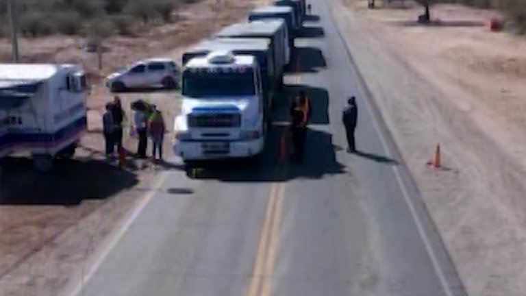 Bajó a controlar la carga de su camión y terminó 15 días preso acusado de violar la cuarentena