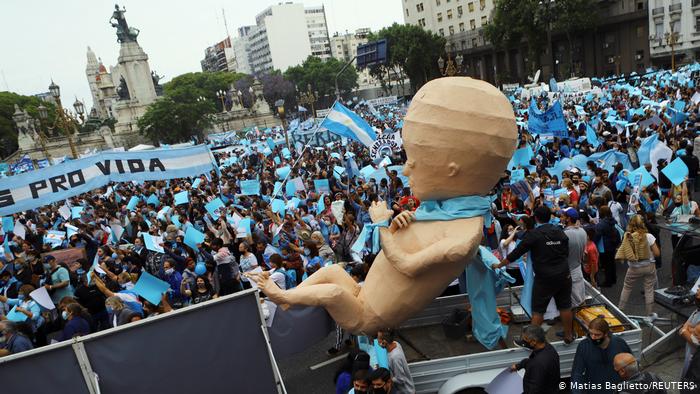 Argentina: miles protestan contra legalización del aborto