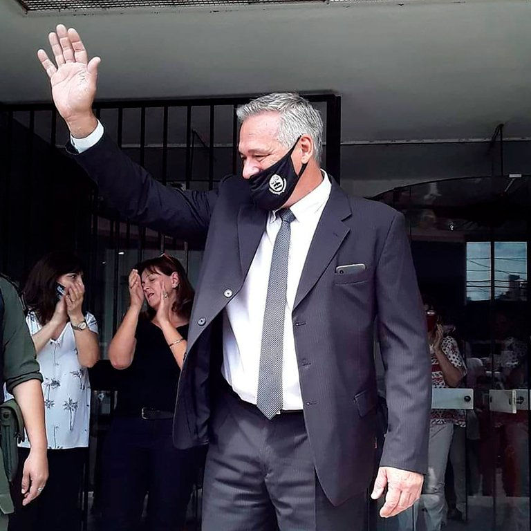 Cuando la justicia  esta del lado de la gente : Ovación a un Juez