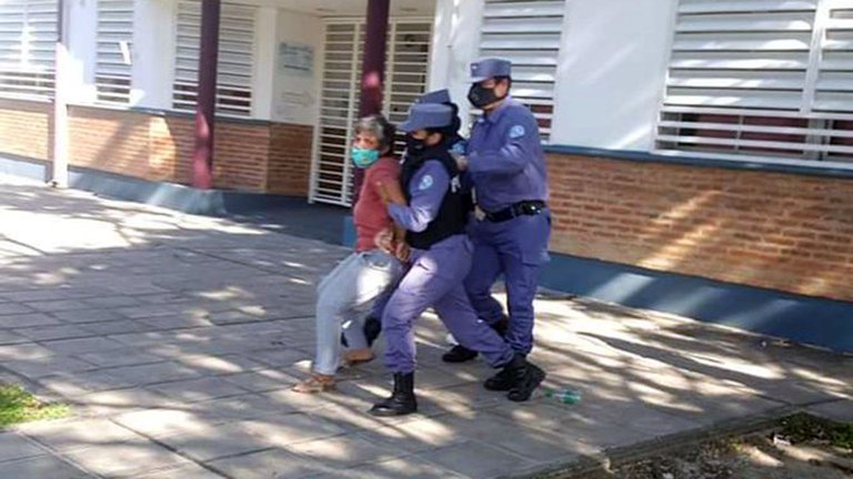 COMO LO HACE EL COMPAÑERO GILDO…NO ES VIOLACION DE LOS DDHH