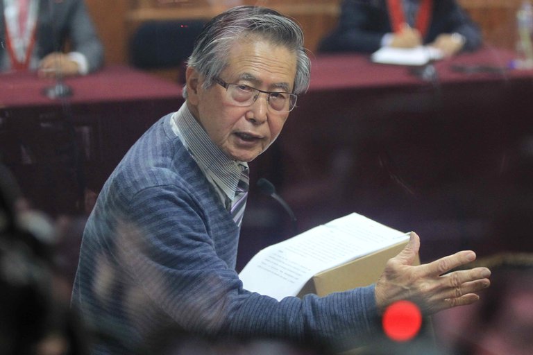 Alberto quería eliminar jubilados, por eso vacuno a jóvenes, Fujimori esterilizo miles de mujeres