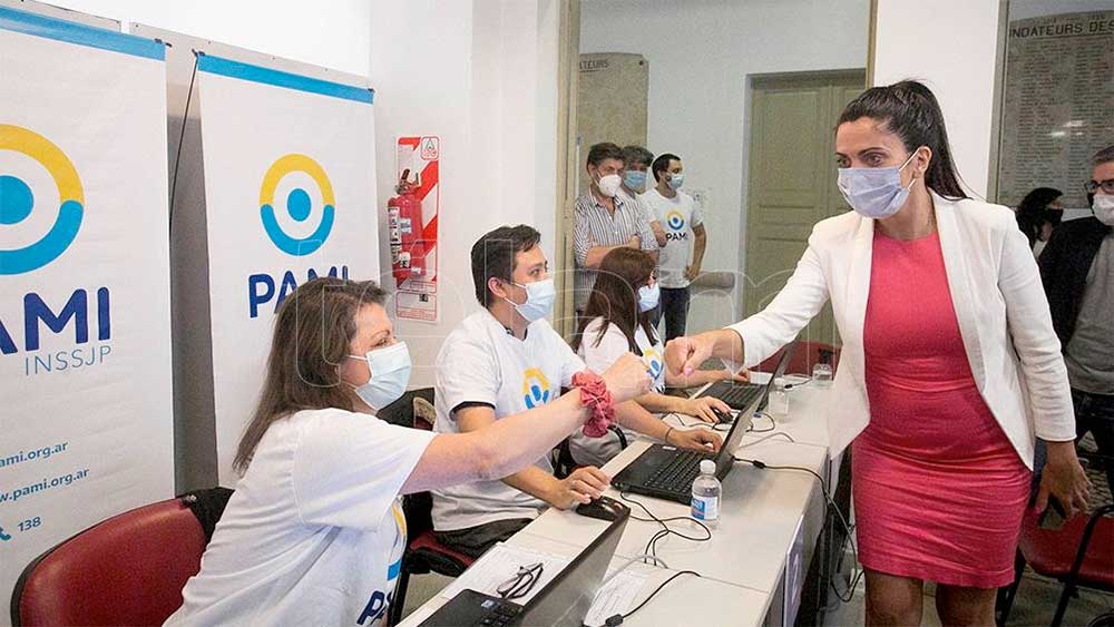 PAMI. CONTRATAN A 100 MILITANTES K PARA LA CAMPAÑA DE VACUNACIÓN EN LA CIUDAD