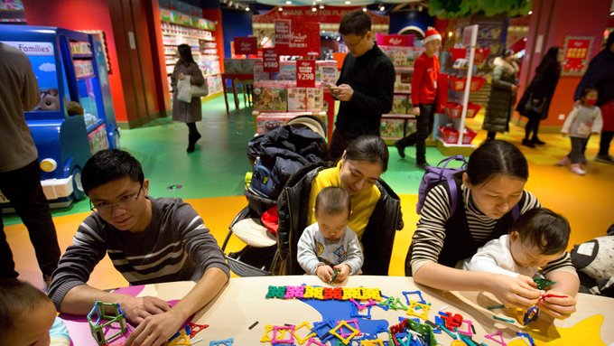 Se expenderá a Latinoamérica : China anuncia que permitirá a las familias tener hasta tres hijos