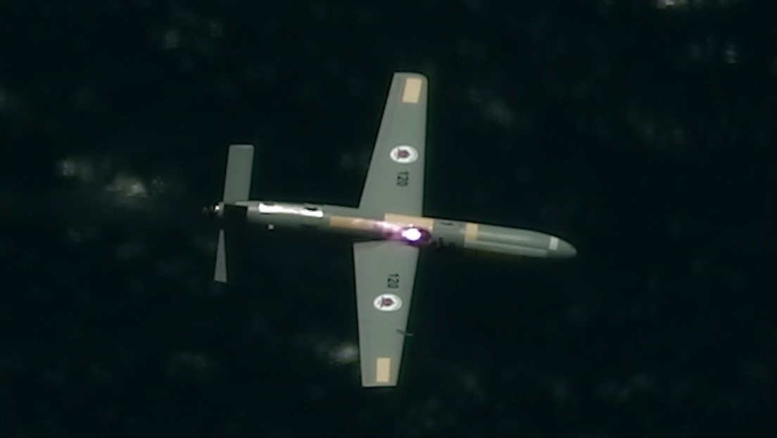 VIDEO: Israel prueba con éxito un láser que derriba drones desde un avión