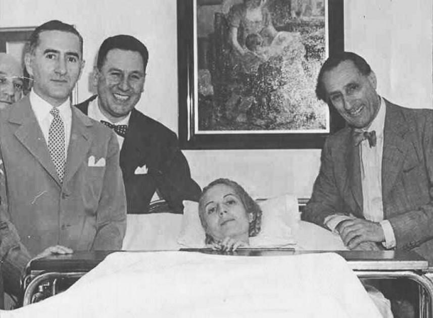 ¿Por qué sonríe Perón en el lecho de muerte de Evita?