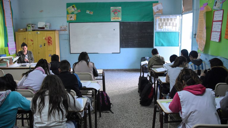 La provincia de Buenos Aires flexibilizó las condiciones para que los alumnos pasen de grado o de año