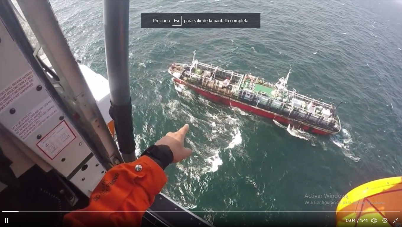Emergencia en el mar: Prefectura aeroevacuó a un tripulante de un pesquero