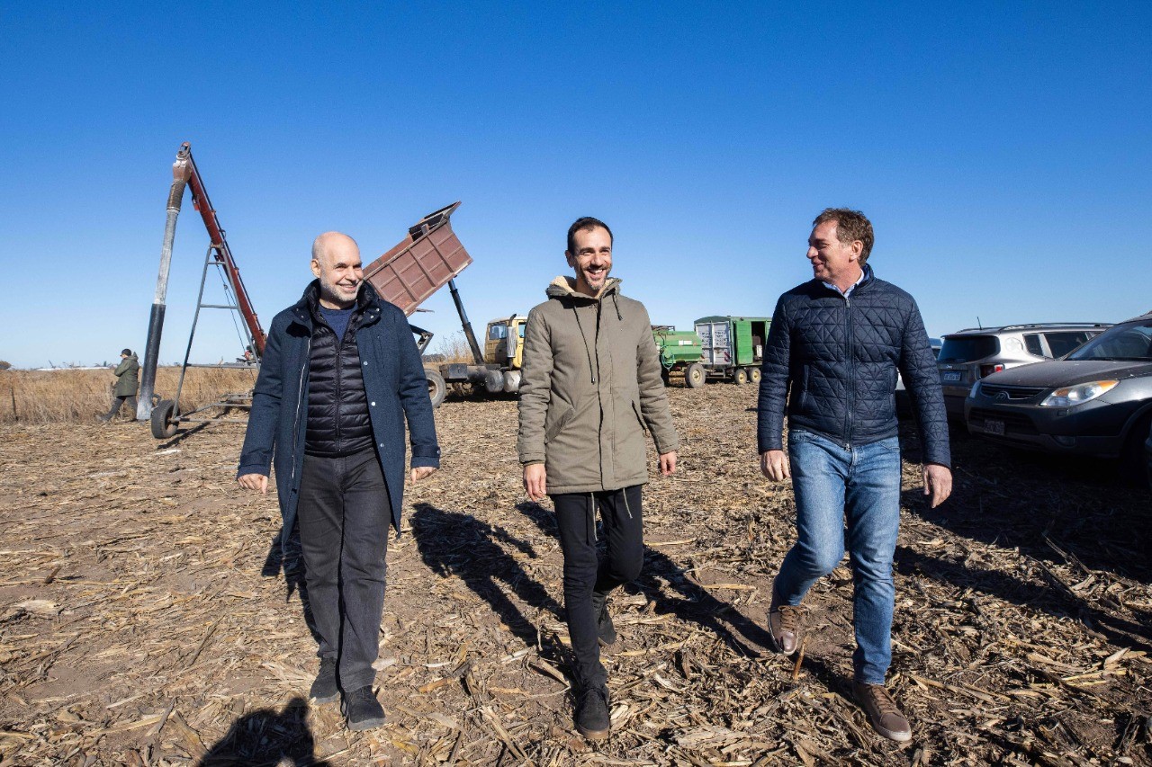 Con eje en la producción, Rodríguez Larreta y Santilli recorrieron Junín y Lincoln: “hay que tener un plan; la falta de gasoil atenta contra la matriz productiva del país”