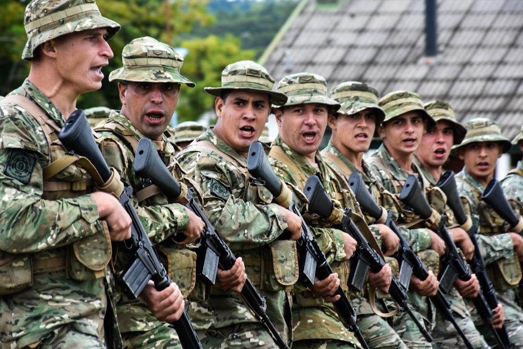 Por “gravedad institucional”. La Corte Suprema suspendió la entrega de 180 hectáreas del Ejército a una comunidad auto percibida mapuche.