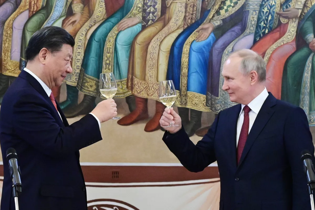 “Se avecina un cambio que no se ha producido en 100 años. Y estamos impulsando este cambio juntos”, dijo Xi a Putin al despedirse.