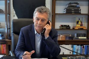 Mauricio-Macri-telefono-con-Trump-1920-750x500