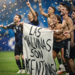 Milei trato de termos mononeurales a la selección de futbol argentina por la bandera de Malvinas